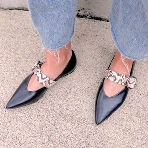 NEW Freda Salvador Ivy Flat in Black Combo - size 8